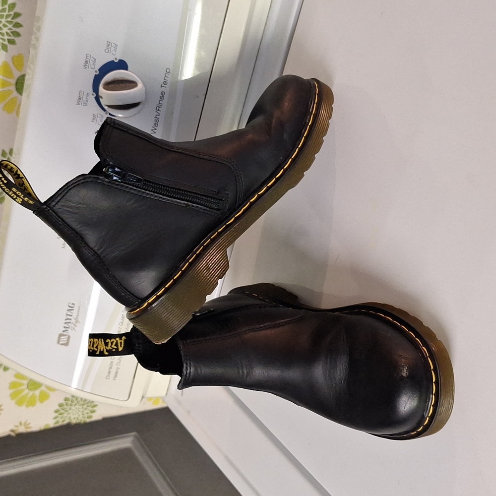 Dr martens boots sz 5 womens